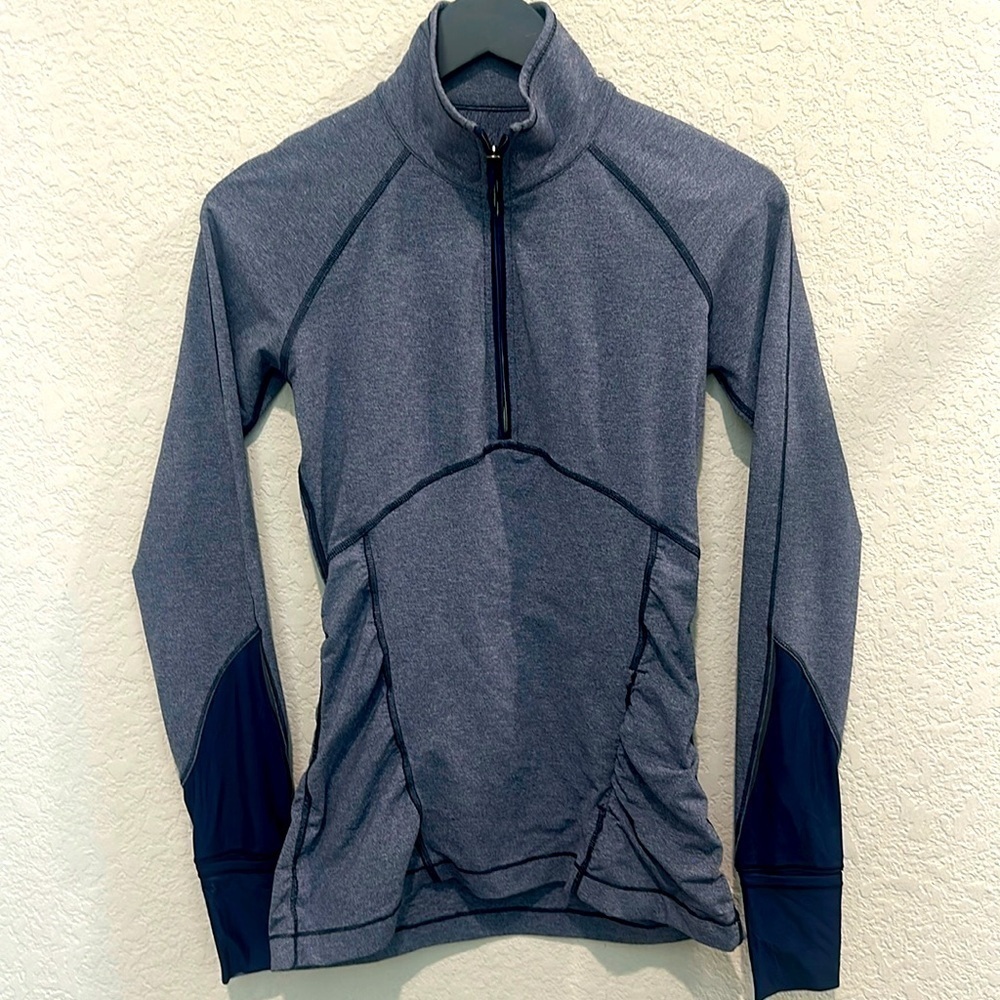 Lululemon 1/4 zipper Size 6